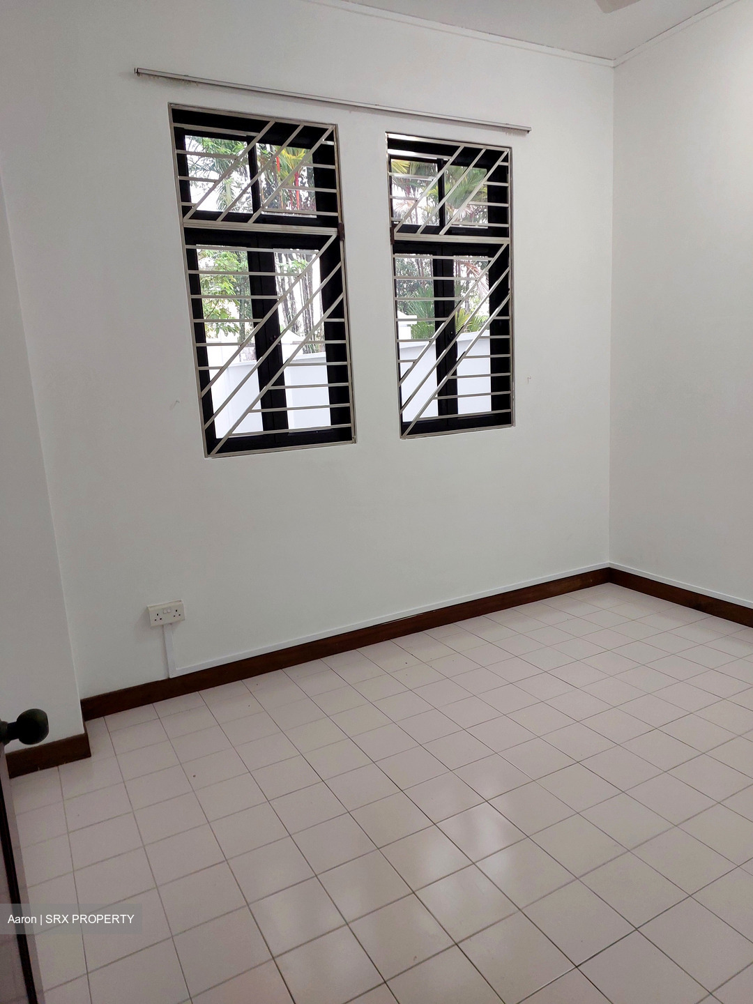 Stratton Drive (D28), Terrace #448943551